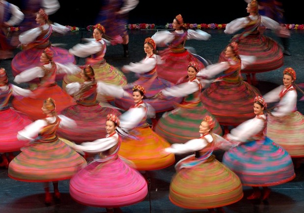 Spectacle de danse "Mazowsze 1000 Costumes" Spectacle de danse "Mazowsze 1000 Costumes"