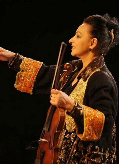 Spectacle "Foussay Foussah" de Amina Srarfi Spectacle "Foussay Foussah" de Amina Srarfi